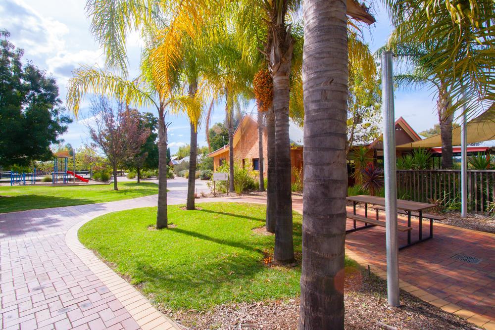 Perricoota Vines Retreat Otel Moama Dış mekan fotoğraf