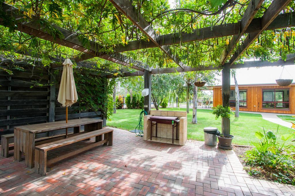 Perricoota Vines Retreat Otel Moama Dış mekan fotoğraf