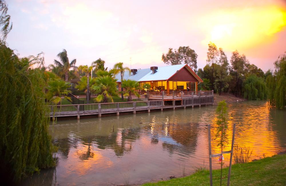Perricoota Vines Retreat Otel Moama Dış mekan fotoğraf